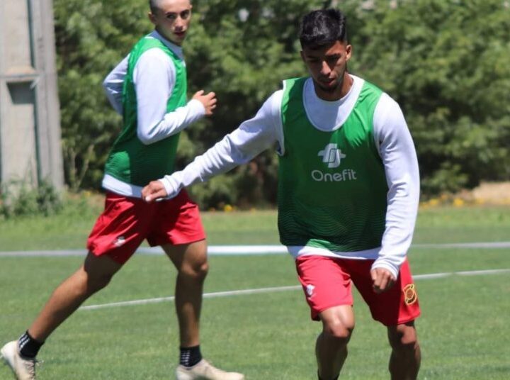 Rangers sigue entrenando y entrevistando entrenadores