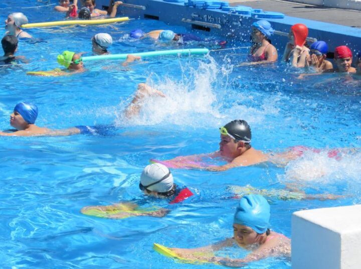 Talquinos podrán inscribirse en segundo taller de natación gratuito