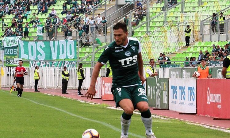 ¡Rangers confirma a su primer centro delantero!