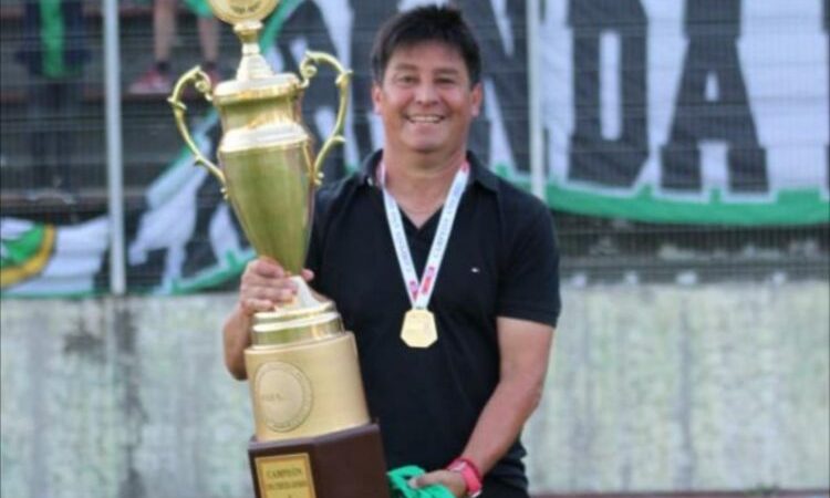 Deportes Linares apostó por un DT conocido para nuevo proceso