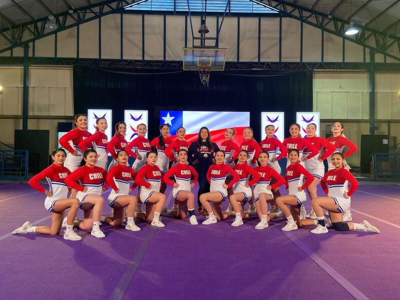 Jóvenes se hacen virales en TikTok por buscar auspicio para representar a Chile en el Campeonato Mundial de Cheerleading 2022