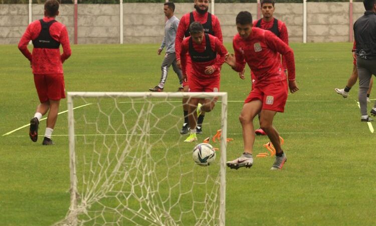 Jugadores de Curicó parten a préstamo a elencos de Segunda División