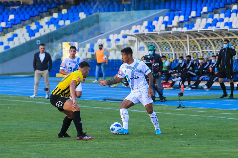 PRIMER TRIUNFO DEL AÑO DE FERNÁNDEZ VIAL