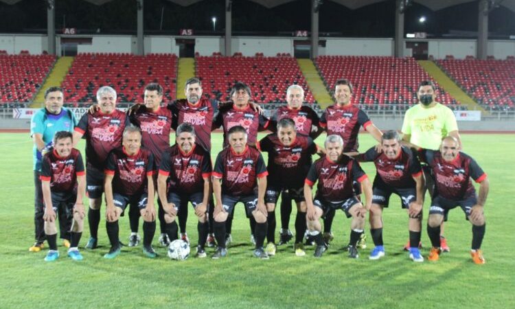 Veteranos de mil batallas se la juegan en la cancha para apoyar nobles causas