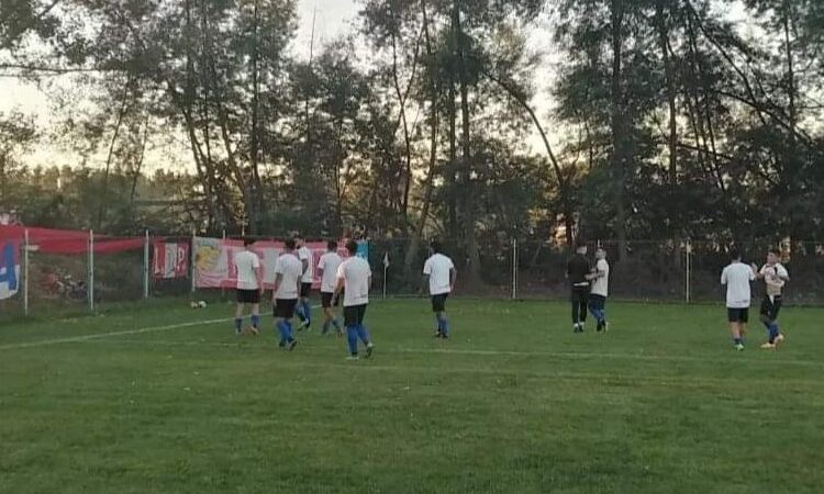 Linares continúa jugando amistosos para ir ganando rodaje