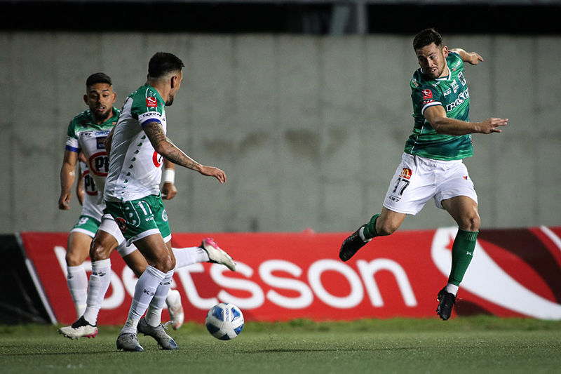 CONTUNDENCIA BAJO LA LLUVIA