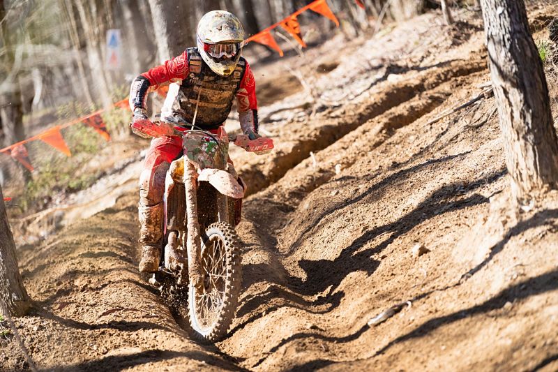 COMPITIÓ LESIONADO Y FUE 2°