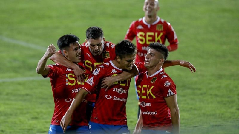 UNIÓN ESPAÑOLA PRIVÓ A ÑUBLENSE DEL LIDERATO