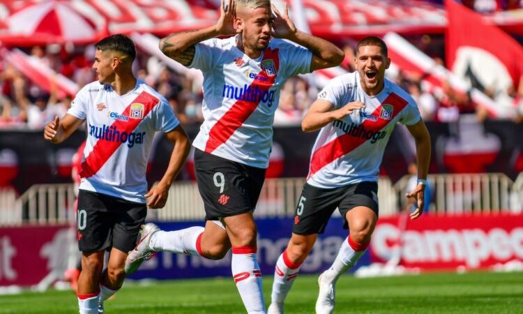 Curicó Unido mandó en casa y se ilusiona con una copa internacional