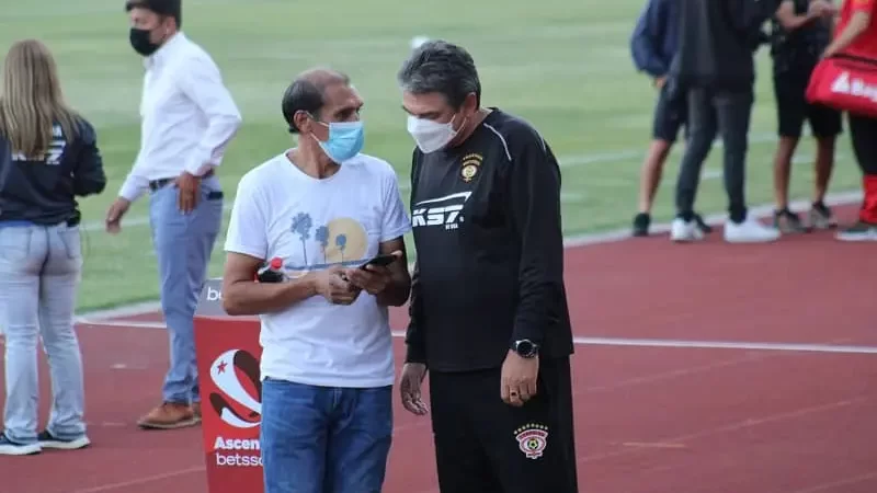 ASTORGA Y LOS GRAVES PROBLEMAS DE COBRELOA: «ESTUVE A PUNTO DE RENUNCIAR»