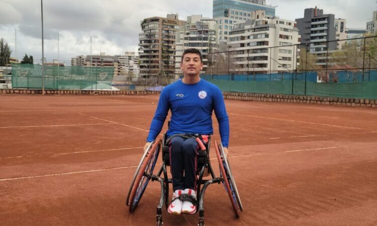 Tenista en silla de ruedas maulino debutó con un triunfo en torneo en Portugal