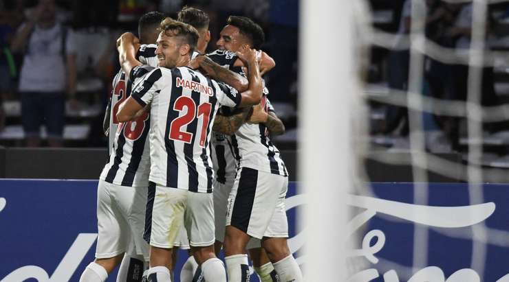 TALLERES DESARMÓ A LA UC