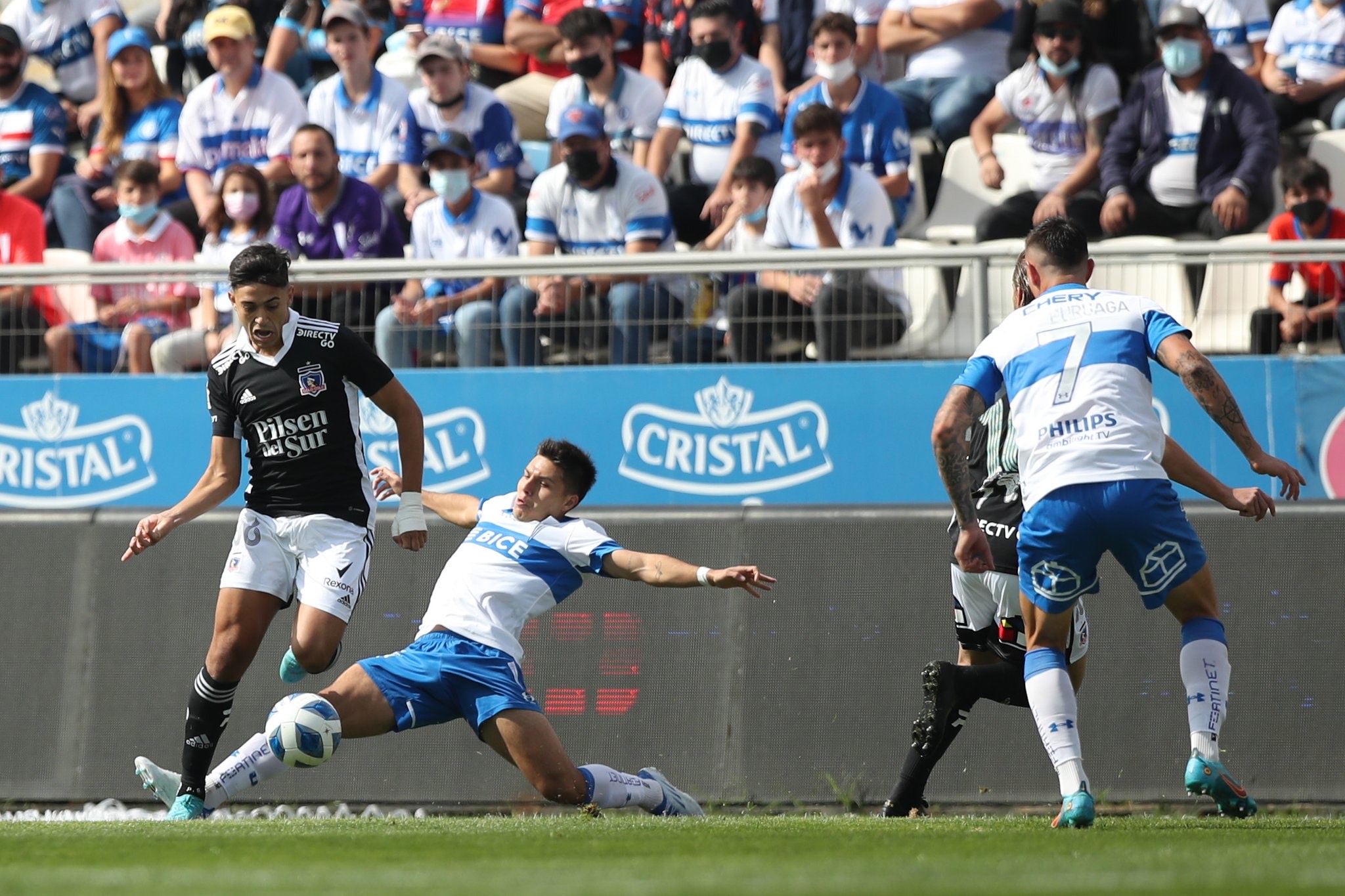 Cruzados y Albos empataron en un duro clásico