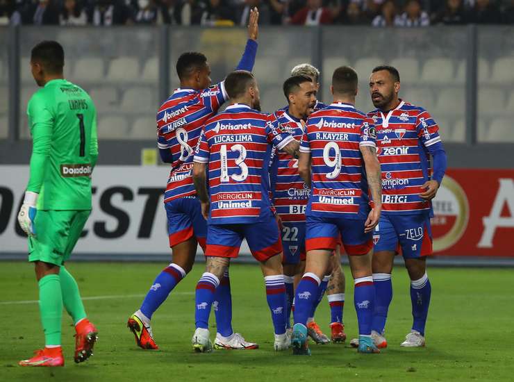 PRESIONA DESDE SU FORTALEZA