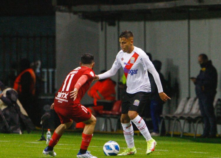 Torteros fueron superados por un adversario directo