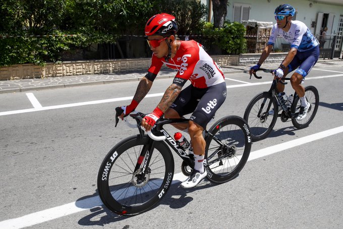 STÉFANO OLDANI CONQUISTA GÉNOVA
