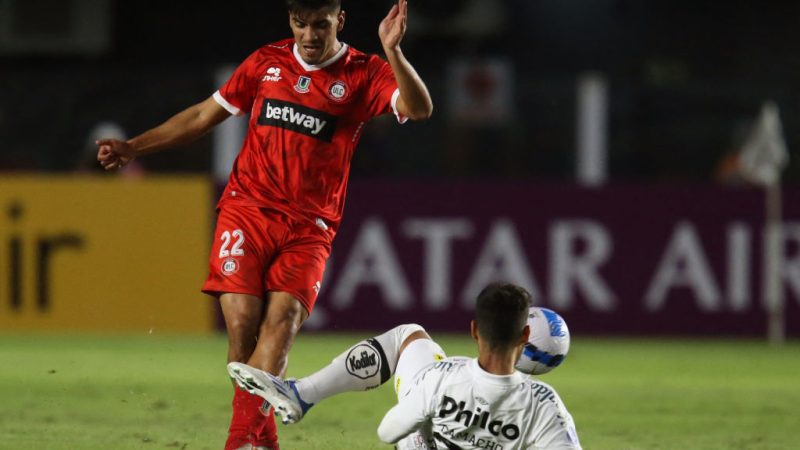 Con polémica: Santos venció a La Calera sobre la hora