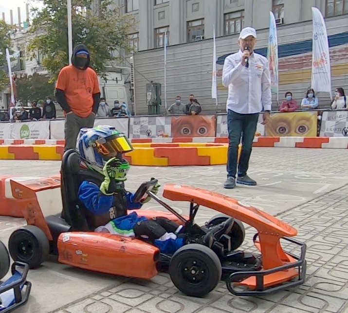 La Corporación de Deportes de la Municipalidad de Curicó te invita a vivir la experiencia de ser un piloto de carrera