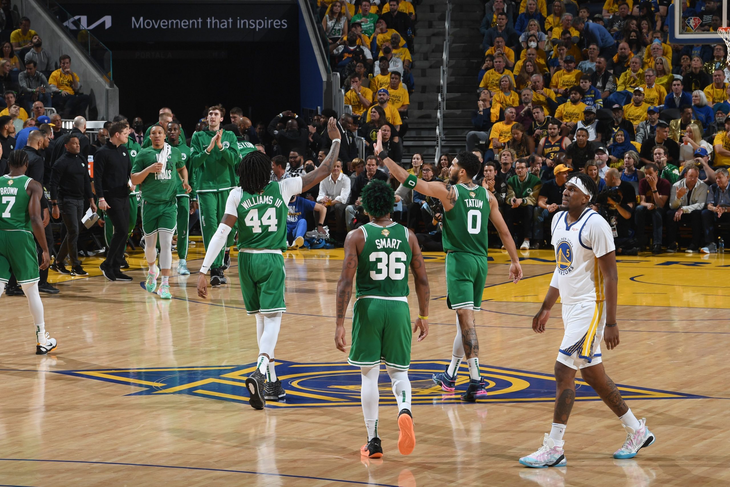 CELTICS EN MEMORABLE ARRANQUE