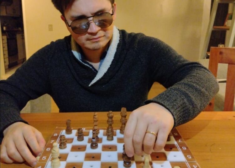 Ajedrecista talquino se subió al podio en torneo internacional para ciegos