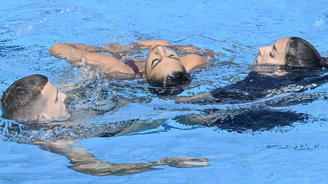 Entrenadora reveló detalles de dramática salvación a nadadora estadounidense