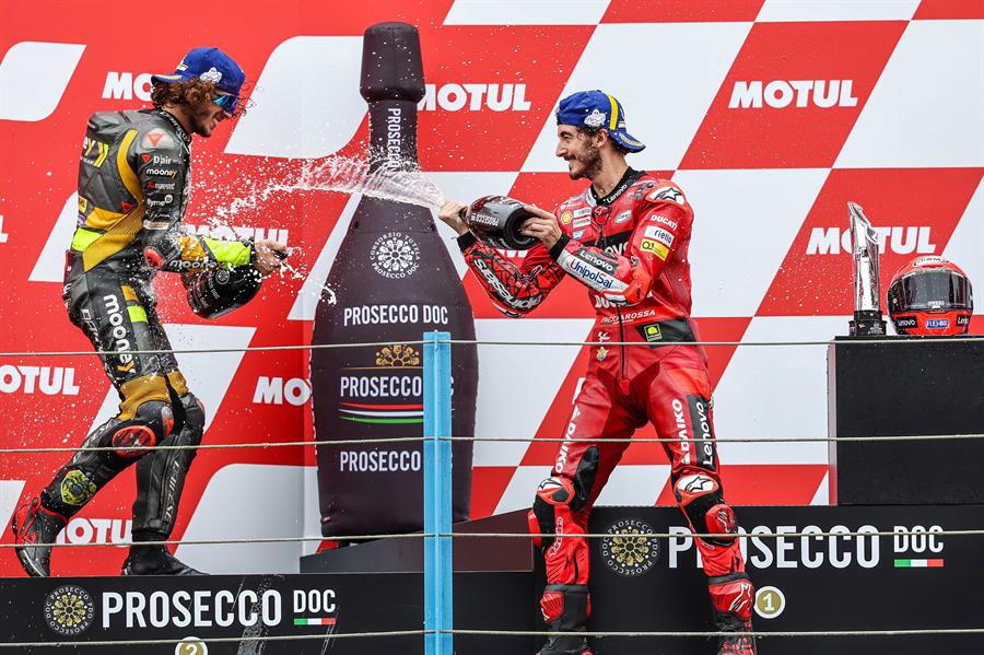 PECCO BAGNAIA CELEBRA EN PAÍSES BAJOS