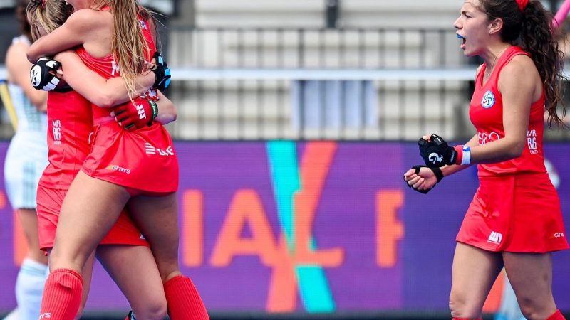 LAS DIABLAS ENTRAN A LA HISTORIA