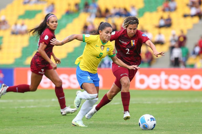 Brasil le da un balde de agua fría a Venezuela y la golea por 4-0