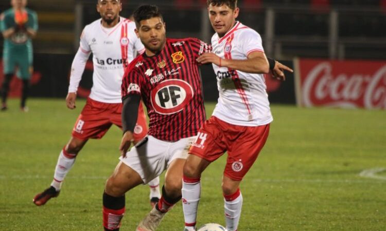 Rangers ganó con lo justo para seguir en la parte alta