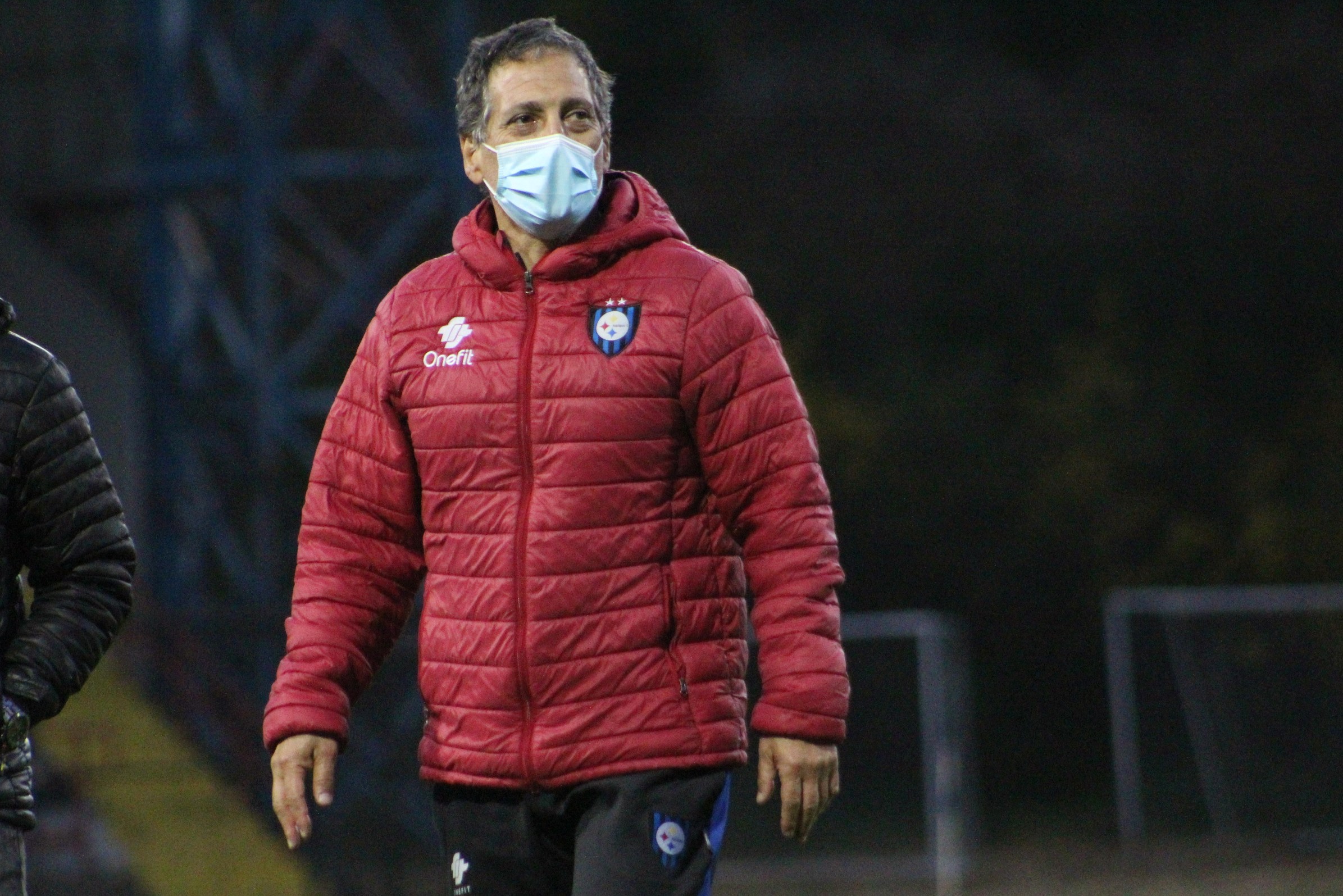 Mario Salas tras la igualdad ante Curicó: «A pesar de la expulsión intentamos ganar»