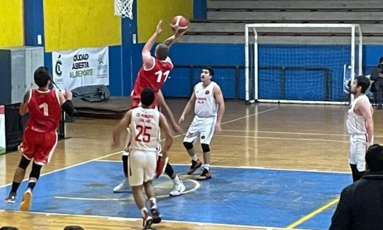 Liceanos buscarán levantar cabeza ante el colista