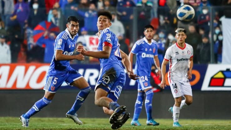 ¡Con un debutante! La formación de Universidad de Chile para seguir al alza en el Campeonato Nacional frente a Deportes Antofagasta