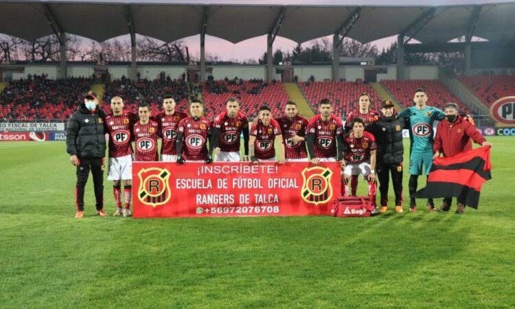 Con sub-21 en cancha: El once que presentaría el Rojinegro ante Wanderers