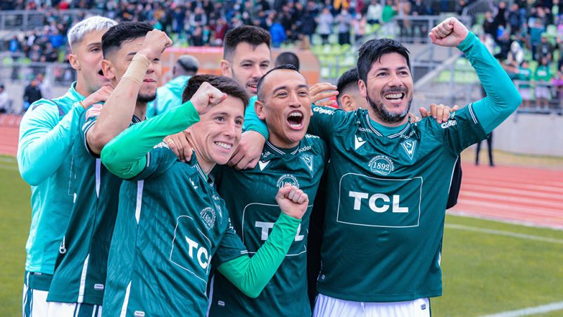 S. WANDERERS SE METE EN LA LUCHA LIGUILLERA