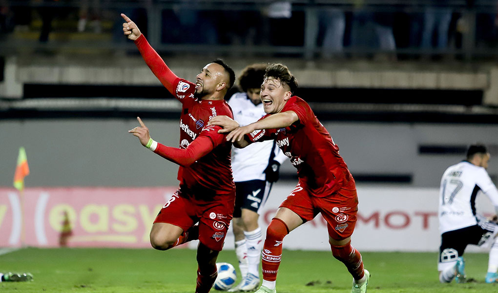 Ñublense vino de atrás para vencer a Colo Colo como local