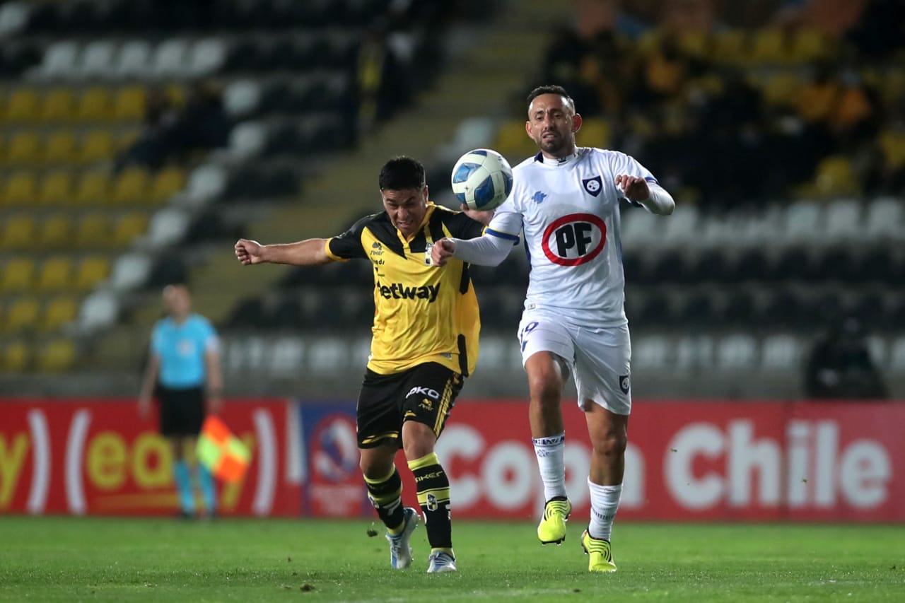 Huachipato empata y clasifica a cuartos de Copa Chile