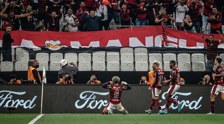 FLAMENGO IMPONE SU JERARQUÍA