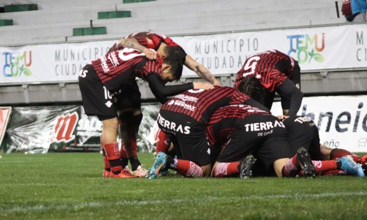 “Dunga” Pinto debutó con un triunfo en la banca del Rojinegro