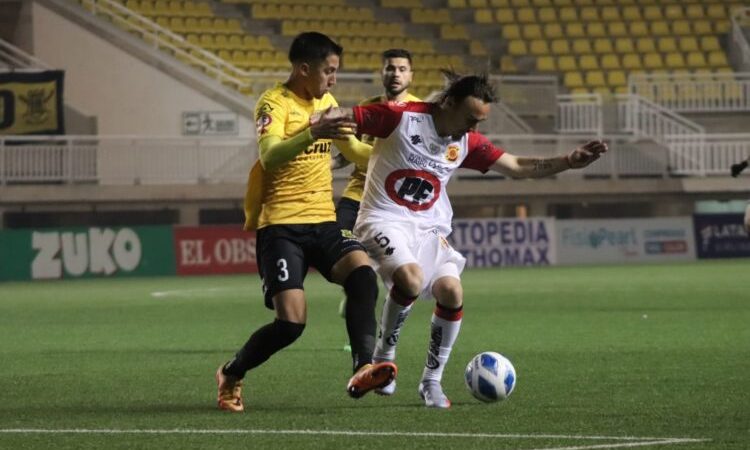 Rangers sigue sin encontrar un sello futbolístico y empató de visita