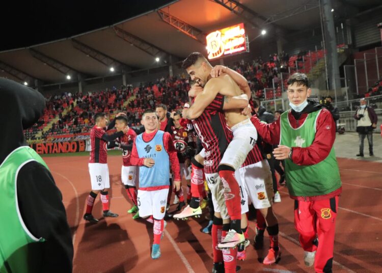 ¡Volvieron los abrazos al Fiscal!