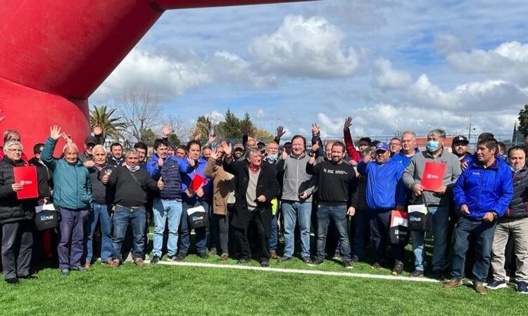 Asociaciones de fútbol amateur recibieron desfibriladores