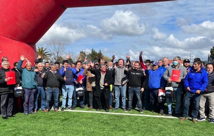 Asociaciones de fútbol amateur recibieron desfibriladores