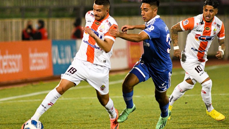 Universidad de Chile encuentra un respiro en su crisis tras vencer a Cobresal