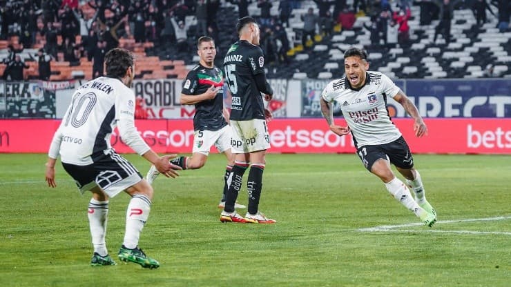 Colo Colo destraba el puzzle de Palestino en la agonía y aumenta de nuevo su ventaja en la cima del Campeonato Nacional