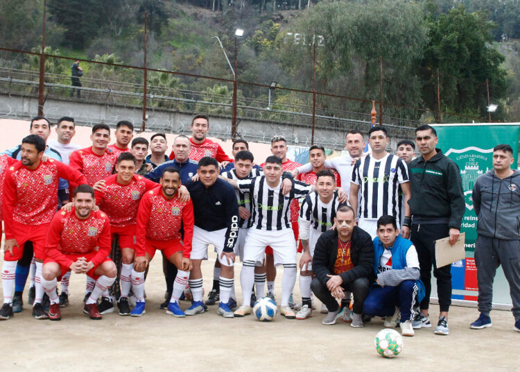 Plantel curicano compartió con reclusos de la ciudad