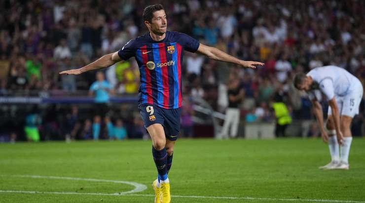 HAT TRICK DE LEWANDOWSKI