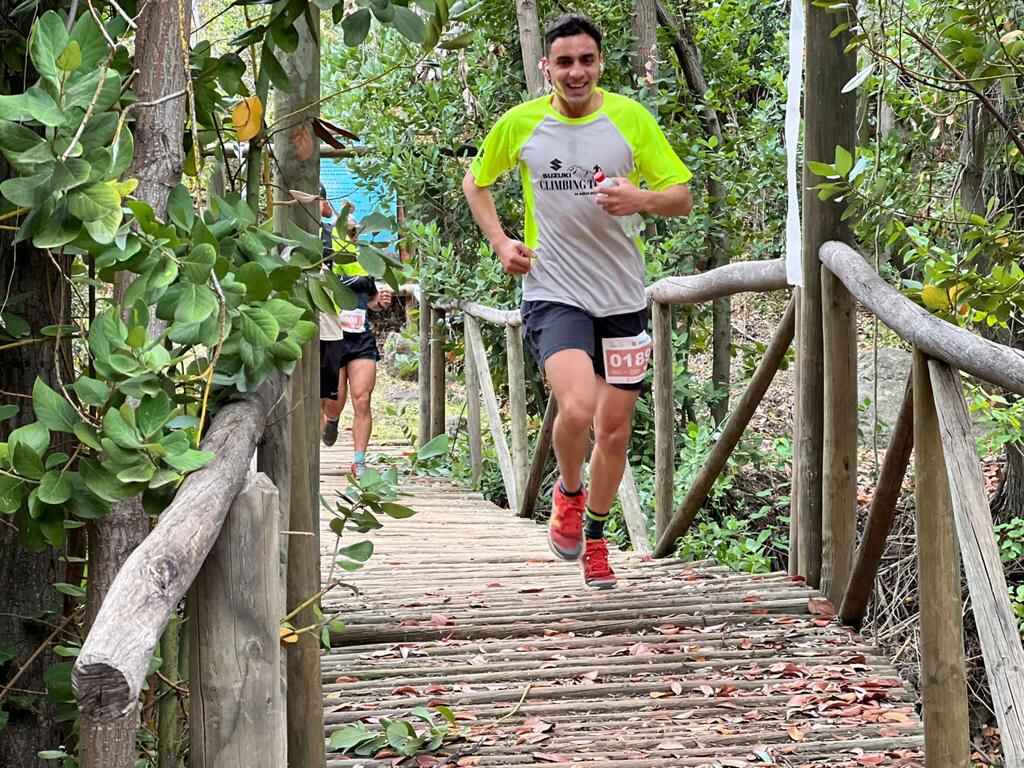 ASCENSO A LA CUMBRE DE EL DURAZNO