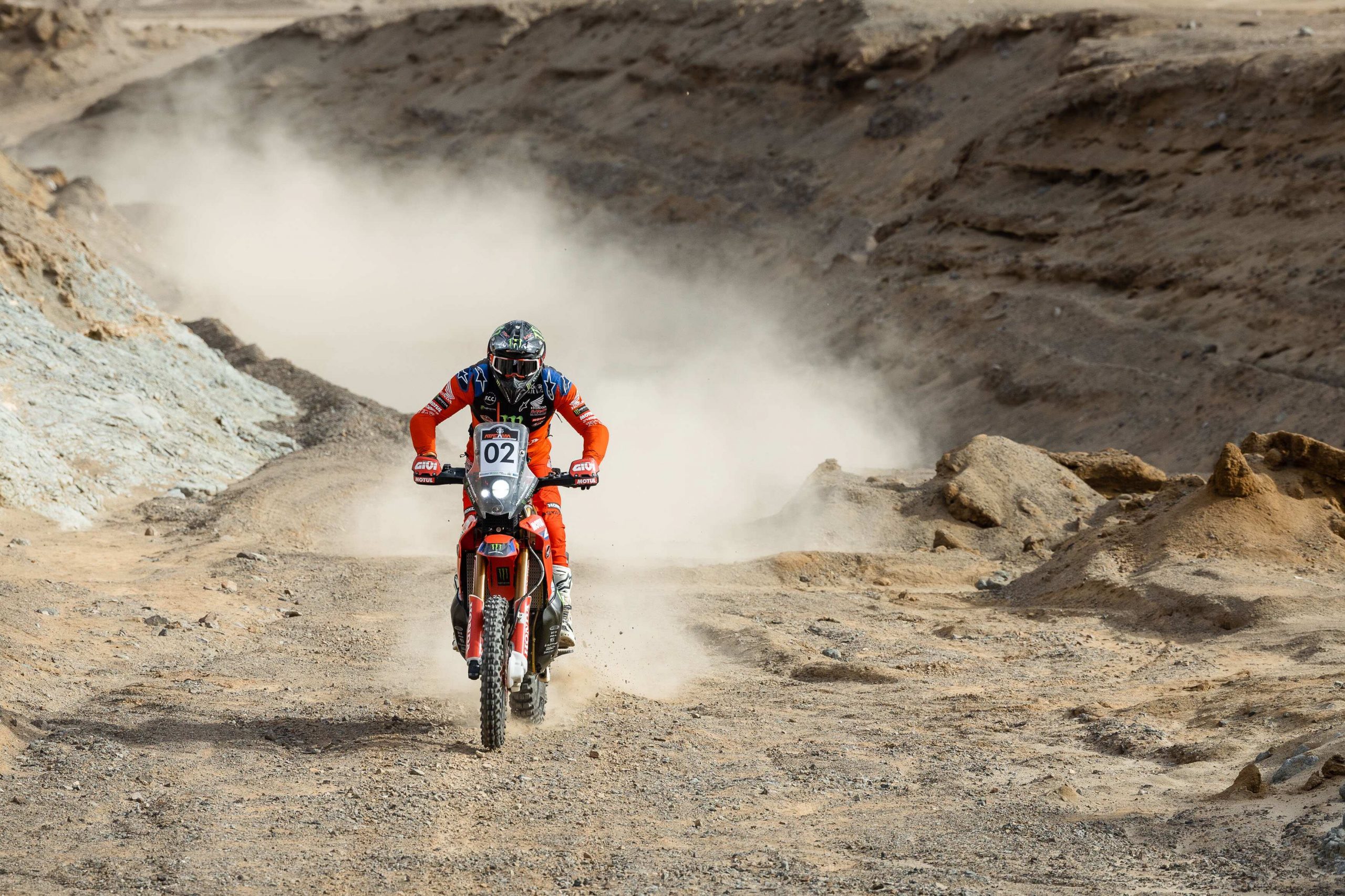 PABLO QUINTANILLA GANA SU 7° ATACAMA RALLY