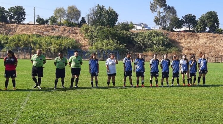 Liga Femenina de fútbol parte con su competencia en el Maule Sur