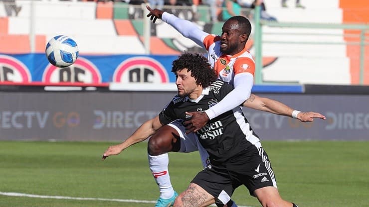 Colo Colo derrota a Cobresal y se va a festejar las Fiestas Patrias con amplia ventaja